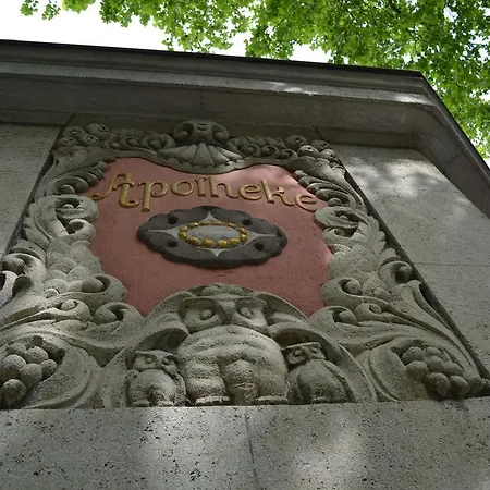 Central Pension Pensión Duisburg